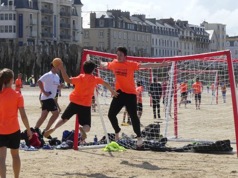 Stage Handball été, stage hand de perfectionnement, colo handball